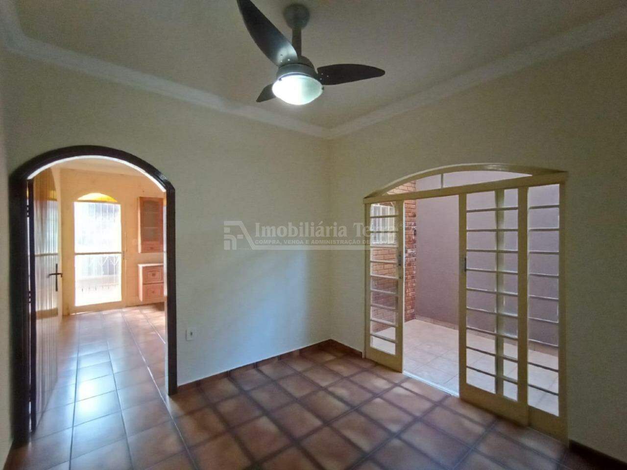 Casa com 4 quartos no BNH III Plano em Dourados/MS — foto 6