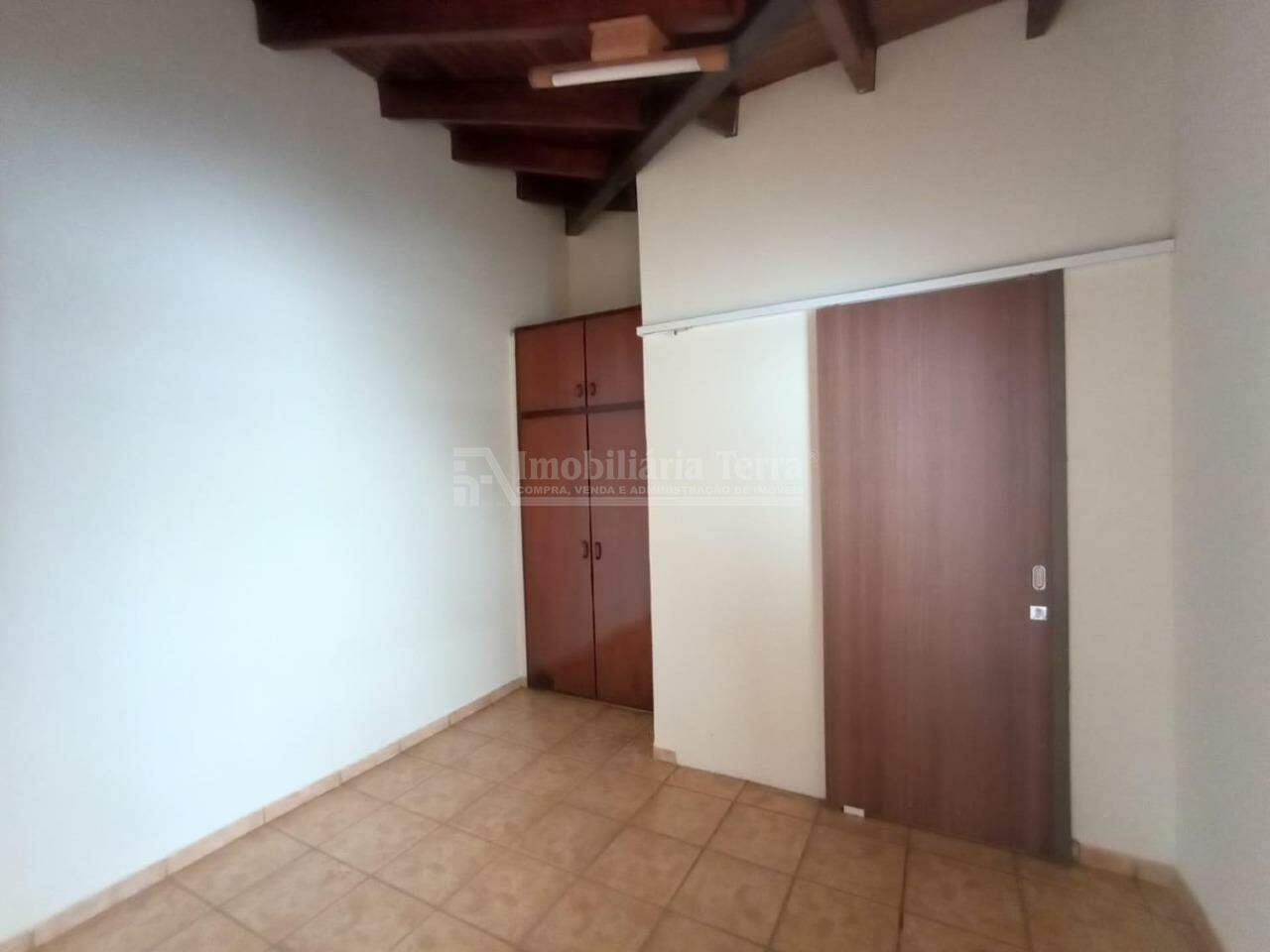Casa com 4 quartos no BNH III Plano em Dourados/MS — foto 18