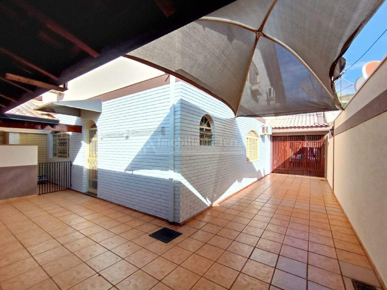 Casa com 4 quartos no BNH III Plano em Dourados/MS — foto 26