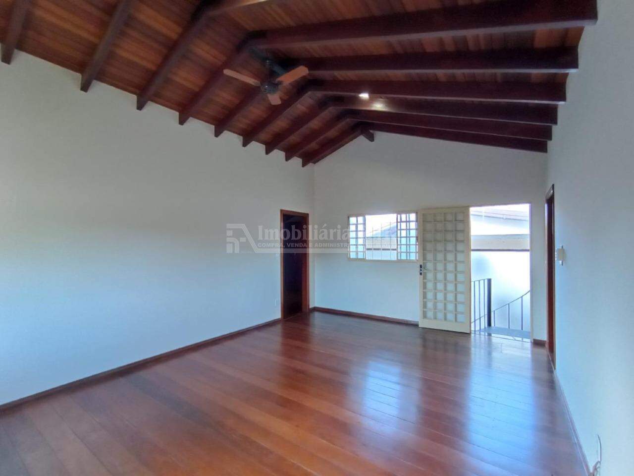 Casa com 4 quartos no BNH III Plano em Dourados/MS — foto 17