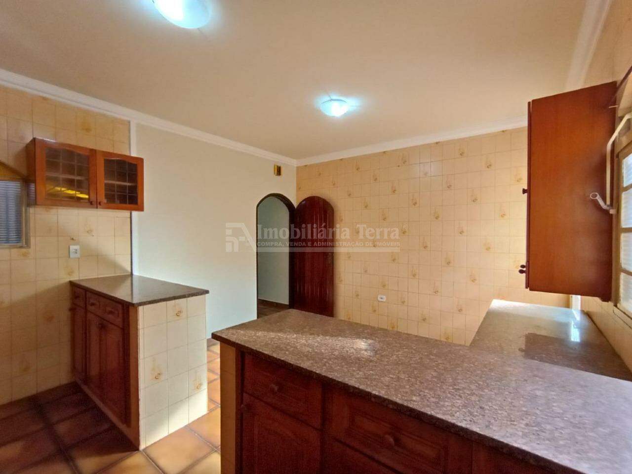 Casa com 4 quartos no BNH III Plano em Dourados/MS — foto 5
