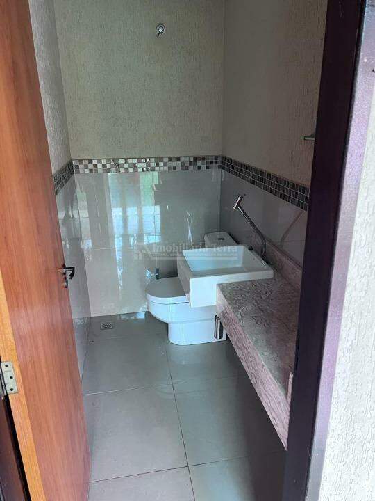 Casa com 4 quartos sendo 1 suíte no Vila Planalto em Dourados/MS — foto 17