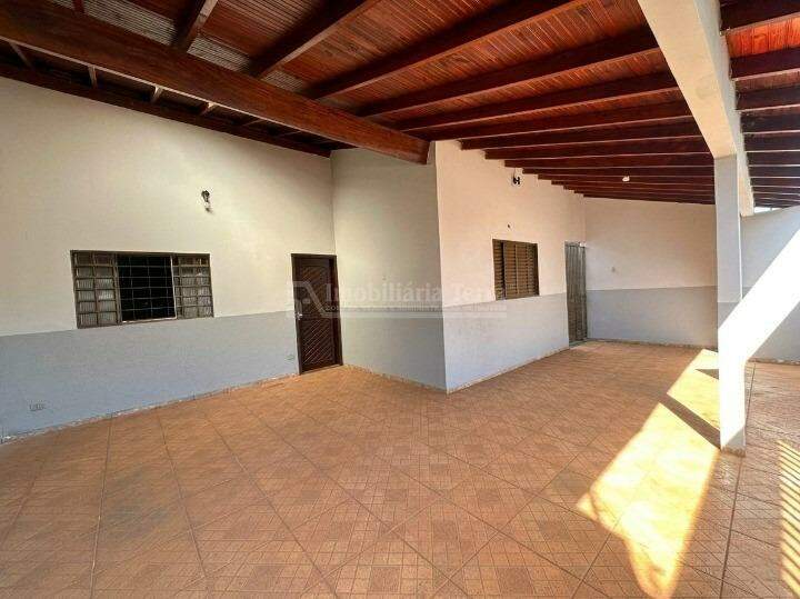 Casa com 3 quartos sendo 1 suíte no Jardim Água Boa em Dourados/MS — foto 2