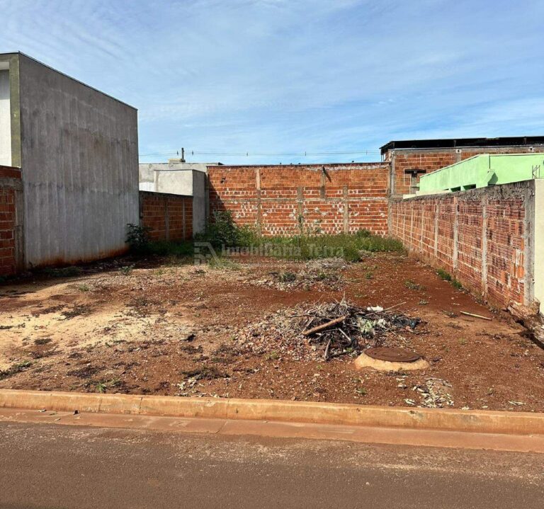 Terreno/Lote no Vival dos Ipês em Dourados/MS