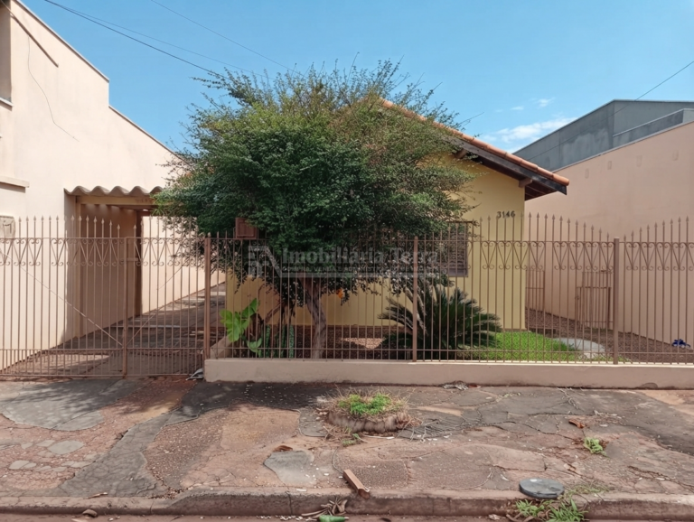 Casa com 2 quartos no Conjunto Habitacional Izidro Pedroso em Dourados/MS