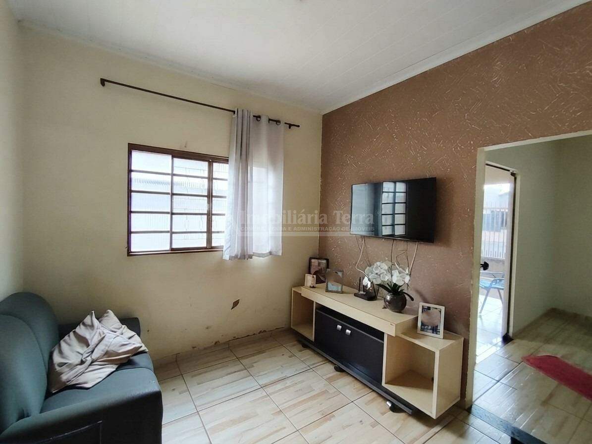 Casa com 3 quartos no Conjunto Habitacional Izidro Pedroso em Dourados/MS — foto 5