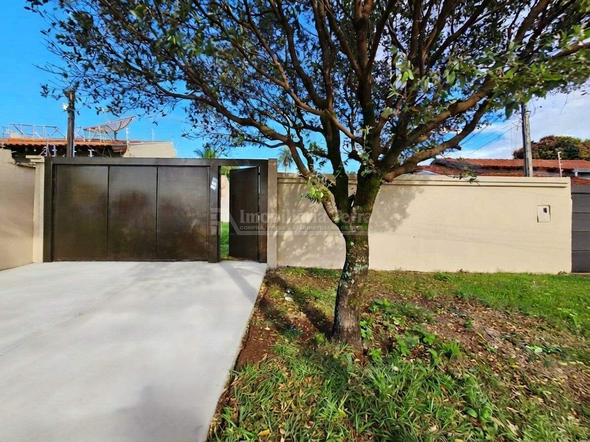 Casa com 3 quartos no Vila Barros em Dourados/MS — foto 1