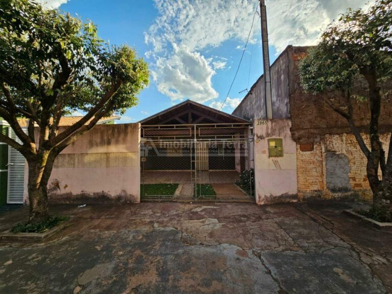 Casa com 2 quartos no Conjunto Habitacional Terra Roxa em Dourados/MS
