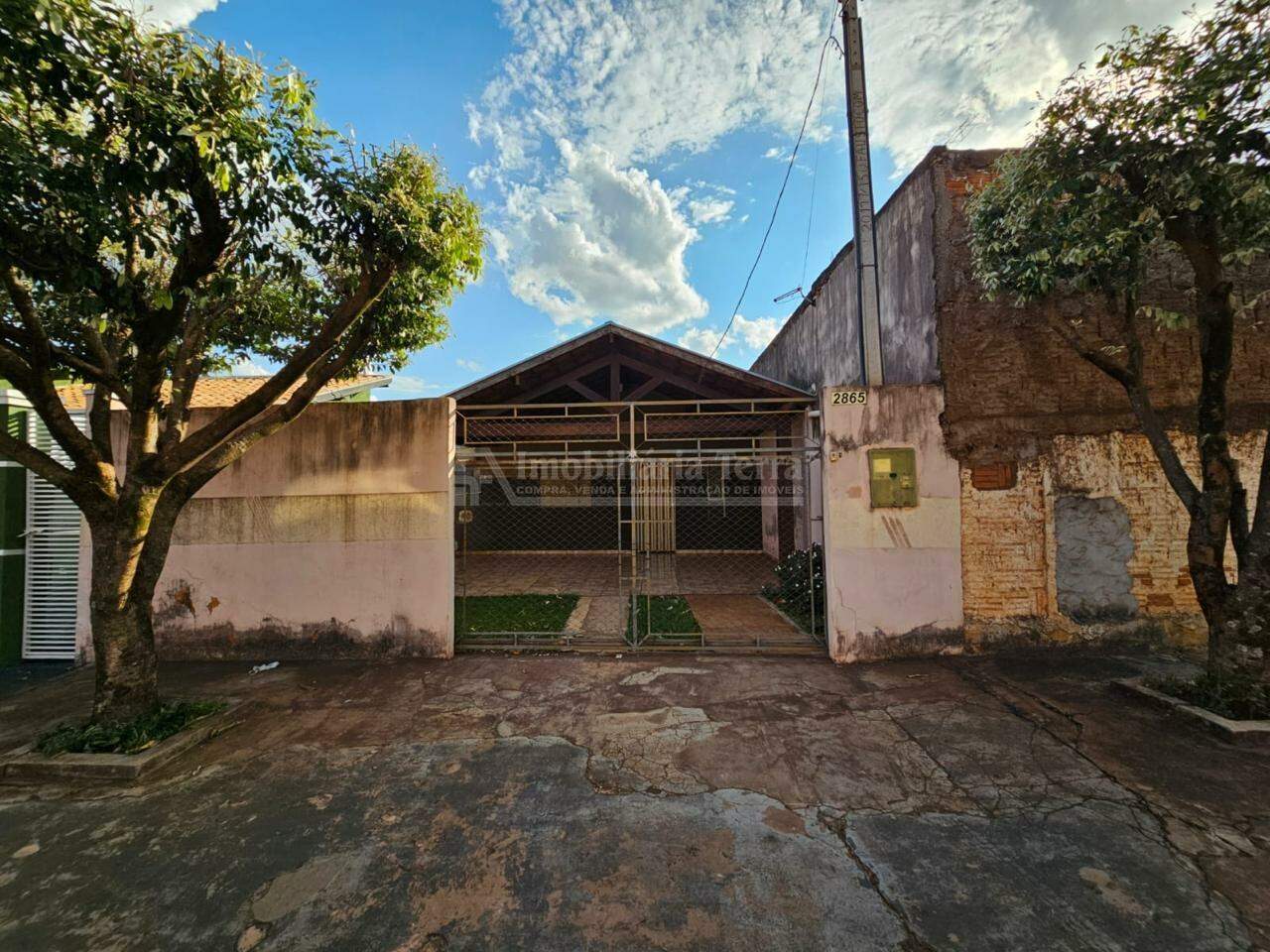 Casa com 2 quartos no Conjunto Habitacional Terra Roxa em Dourados/MS — foto 1