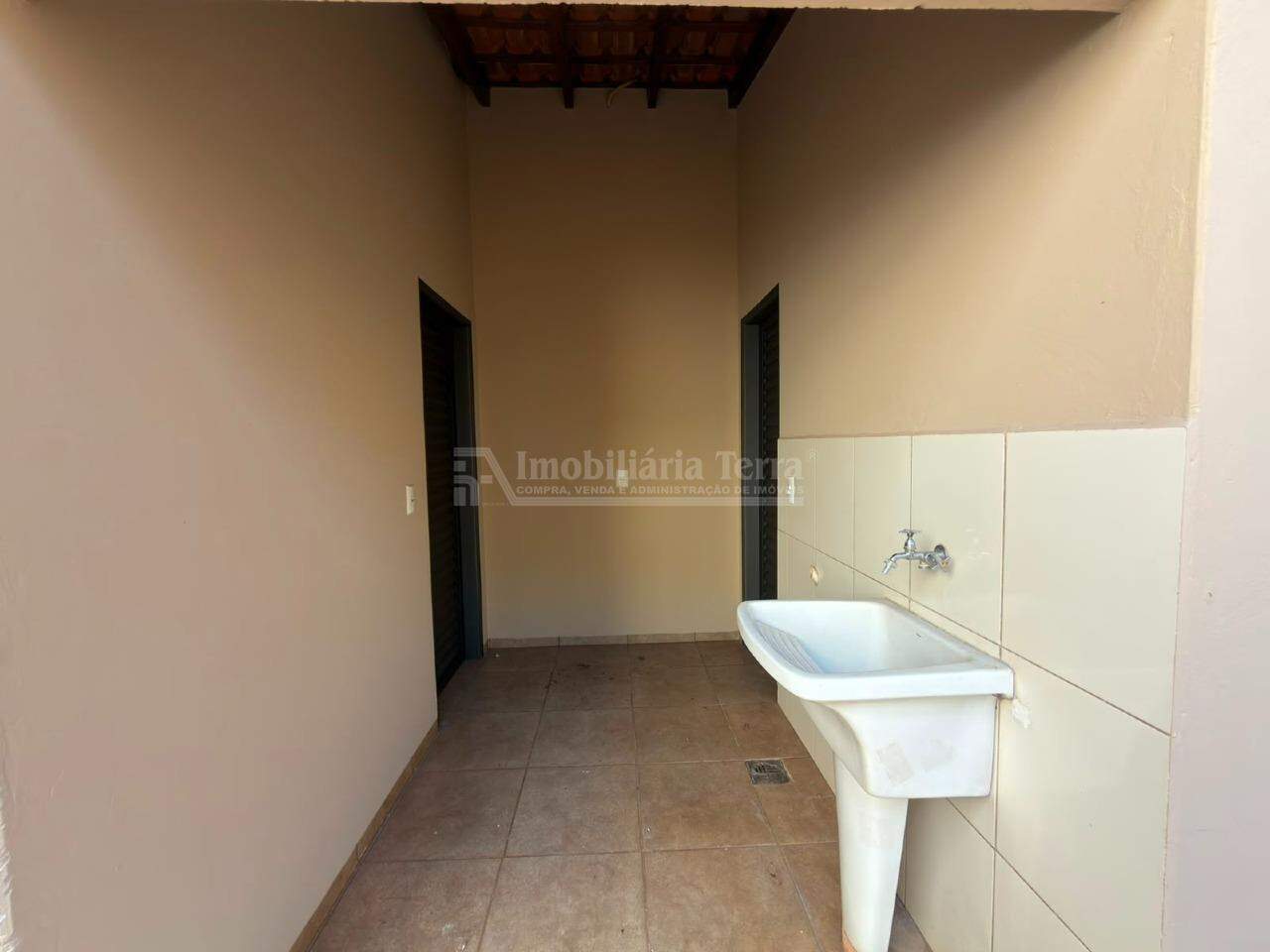 Casa com 3 quartos sendo 1 suíte no BNH III Plano em Dourados/MS — foto 13