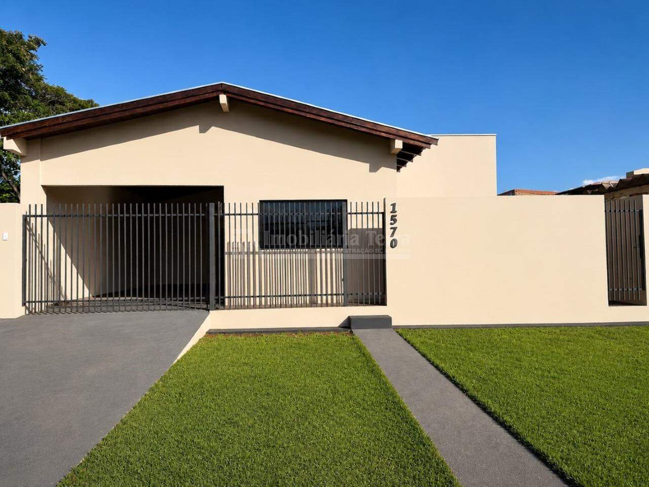 Casa com 3 quartos sendo 1 suíte no BNH III Plano em Dourados/MS — foto 1