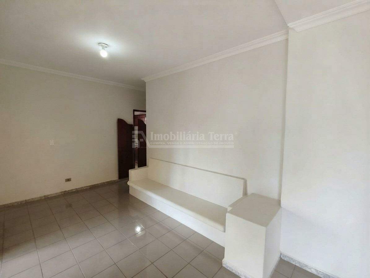 Casa em BNH III Plano, foto 5 de 12