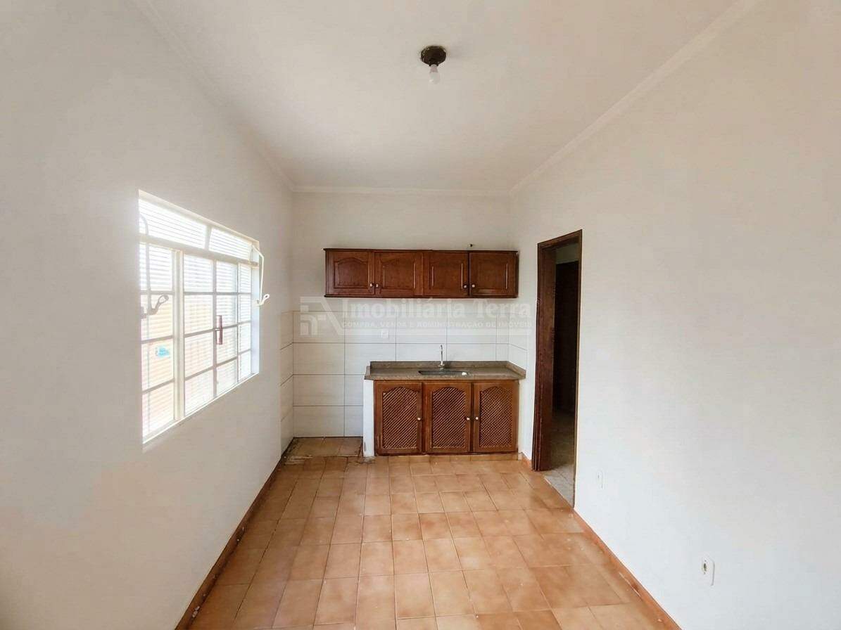 Casa em BNH III Plano, foto 4 de 12