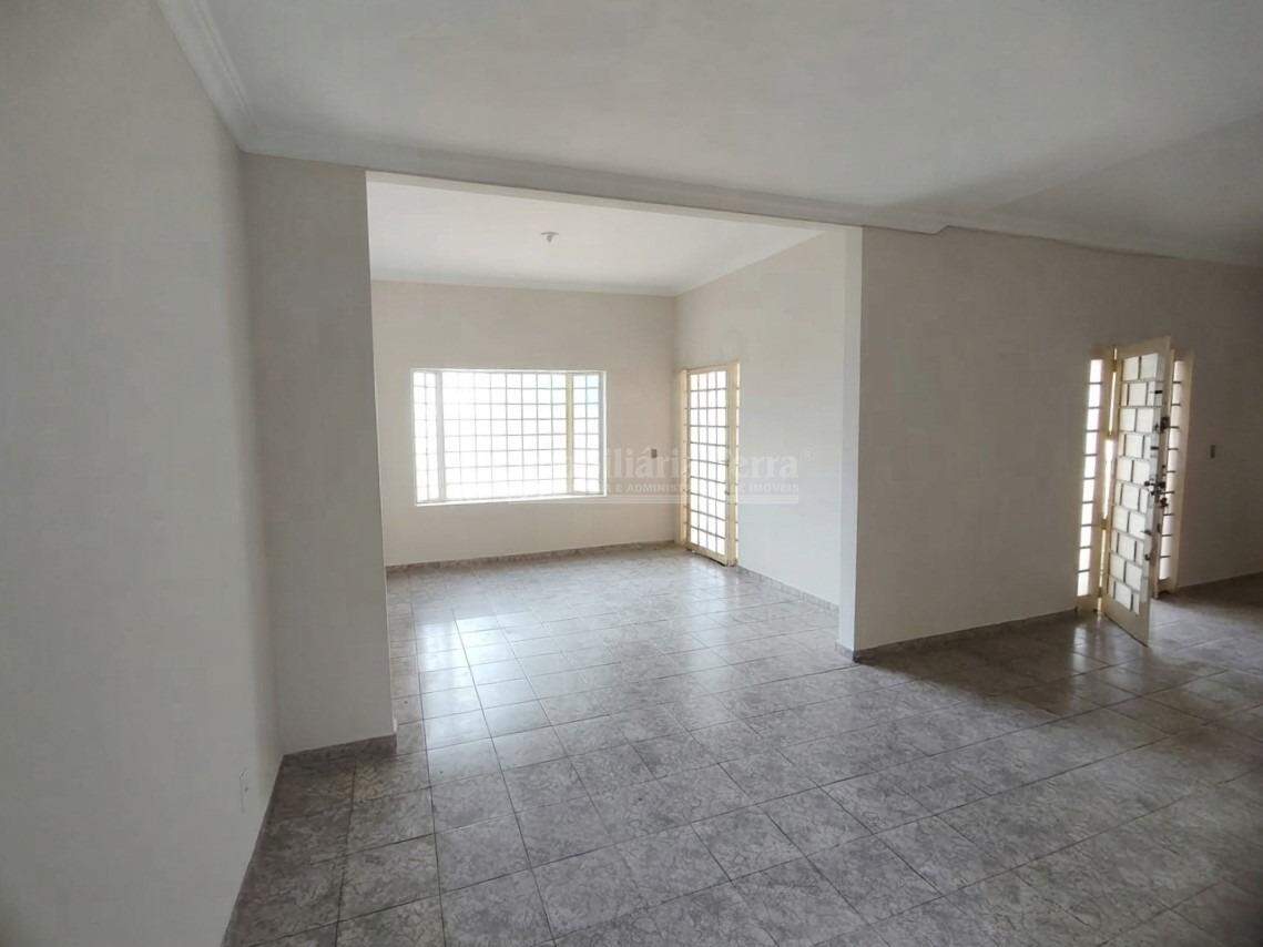 Casa em BNH III Plano, foto 3 de 12