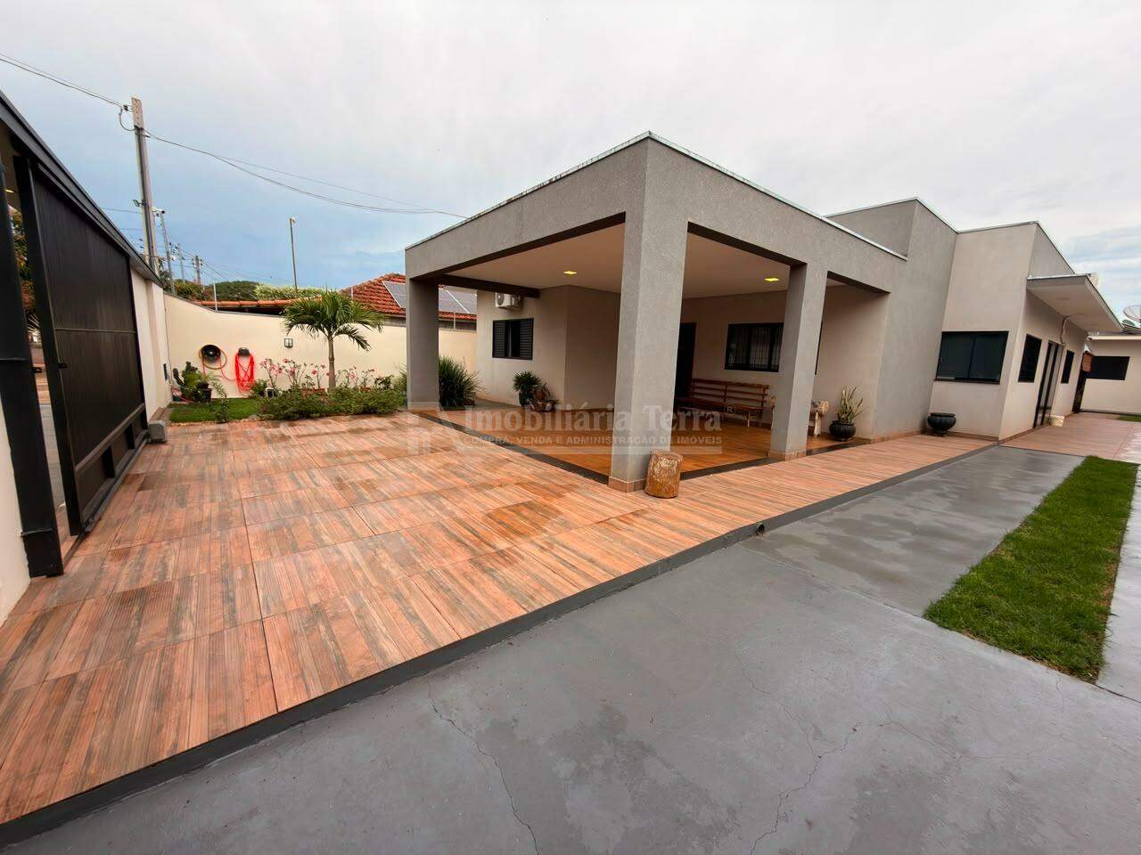 Casa com 3 quartos sendo 1 suíte no Centro em Itaporã/MS — foto 2