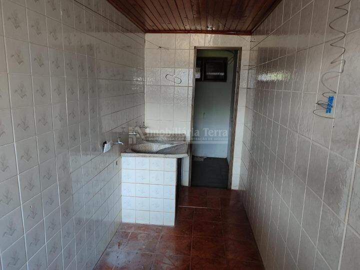 Casa com 3 quartos sendo 1 suíte no Jardim Rasslem em Dourados/MS — foto 11