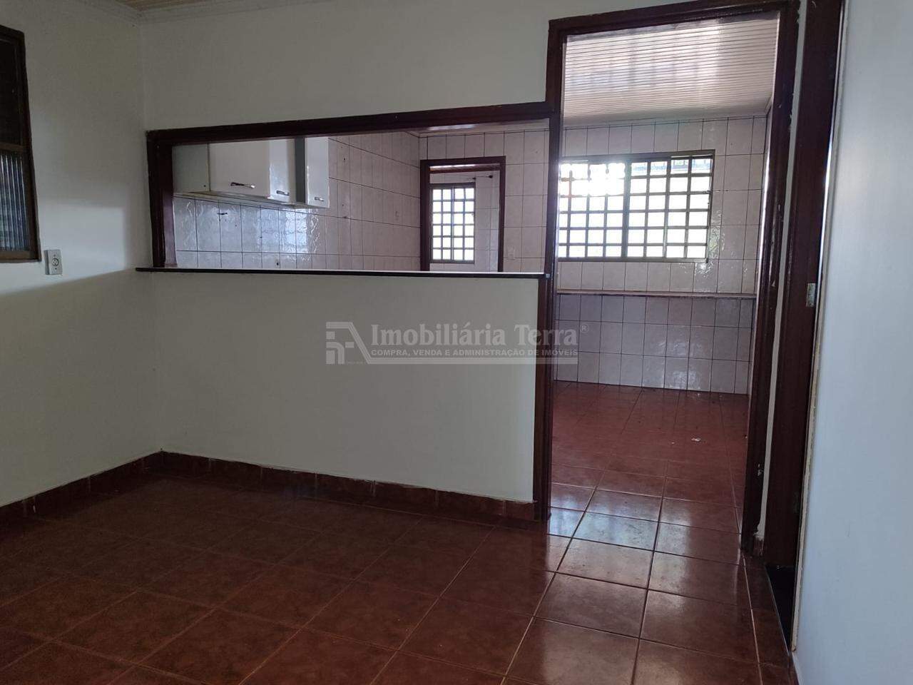Casa com 3 quartos sendo 1 suíte no Jardim Rasslem em Dourados/MS — foto 4