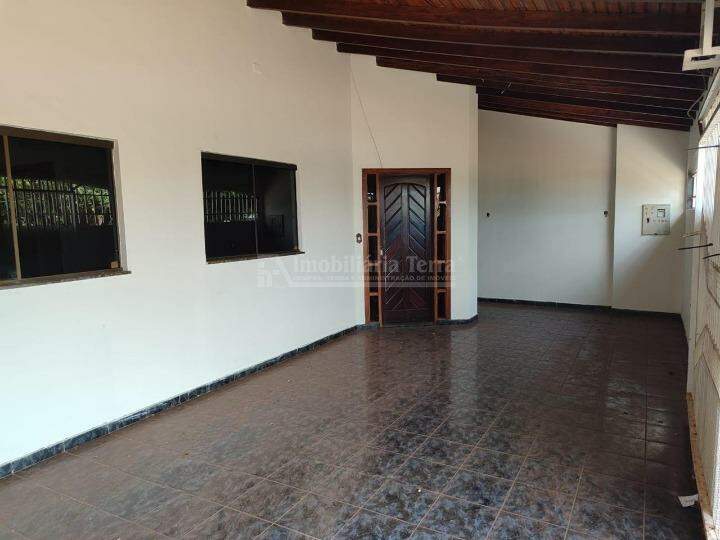 Casa com 3 quartos sendo 1 suíte no Jardim Rasslem em Dourados/MS — foto 2