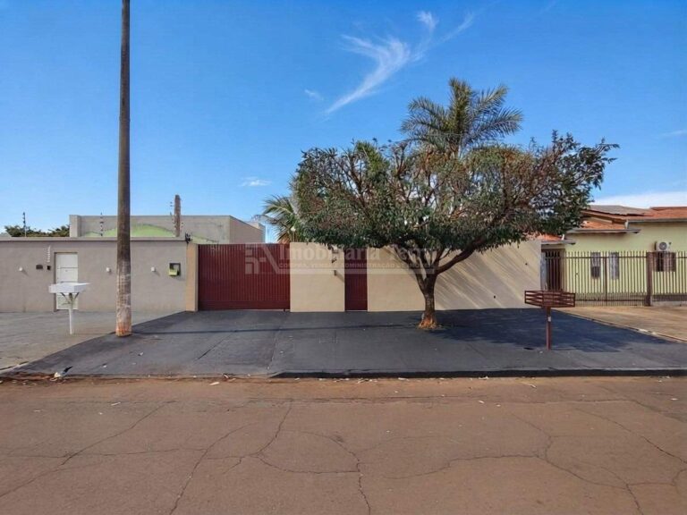Casa com 3 quartos sendo 1 suíte no Vila Industrial em Dourados/MS
