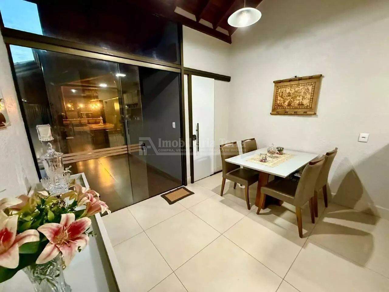 Casa com 4 quartos sendo 1 suíte no Parque Alvorada em Dourados/MS — foto 8