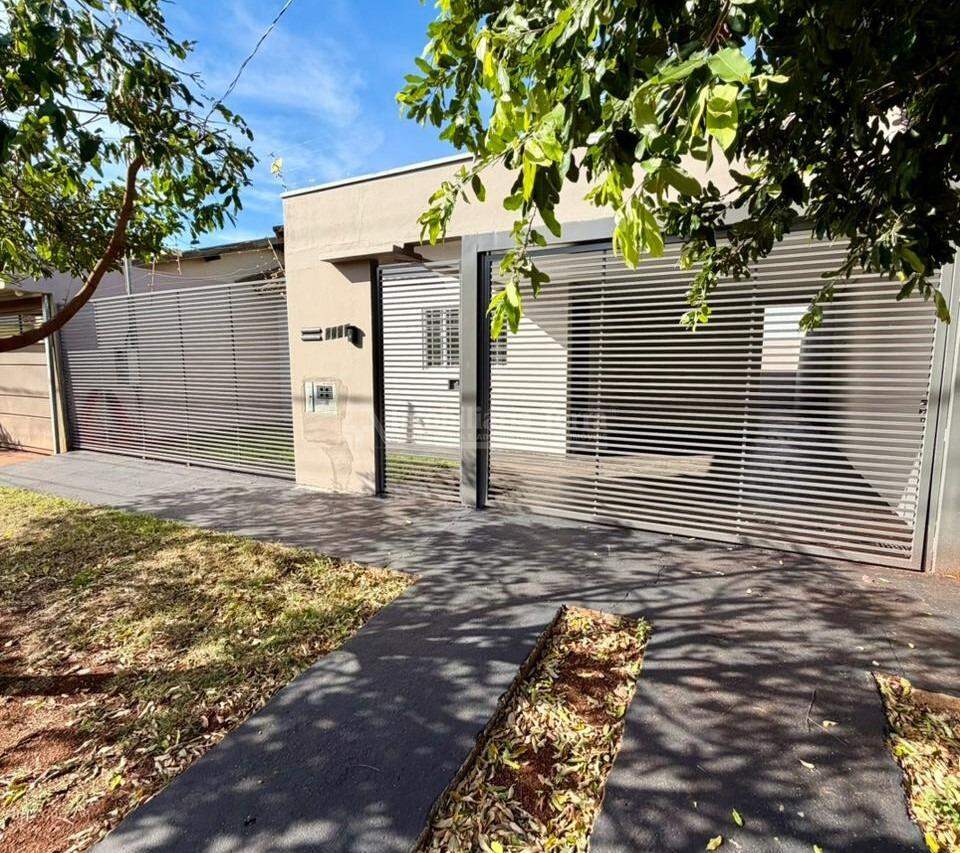 Casa com 3 quartos sendo 1 suíte no Parque dos Jequitibás em Dourados/MS — foto 2