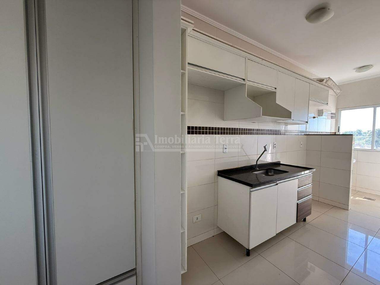 Apartamento com 2 quartos sendo 1 suíte no Jardim Universitário em Dourados/MS — foto 2