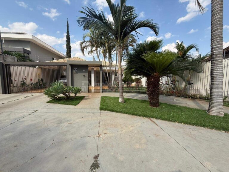 Casa com 3 quartos sendo 3 suítes no Jardim Mônaco em Dourados/MS