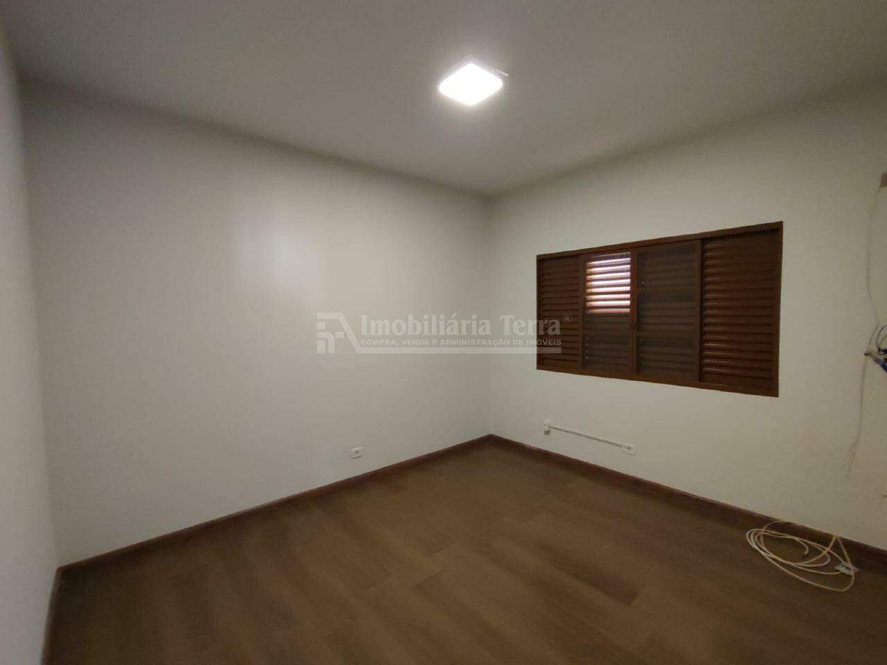 Casa com 5 quartos sendo 2 suítes no Portal de Dourados em Dourados/MS — foto 8