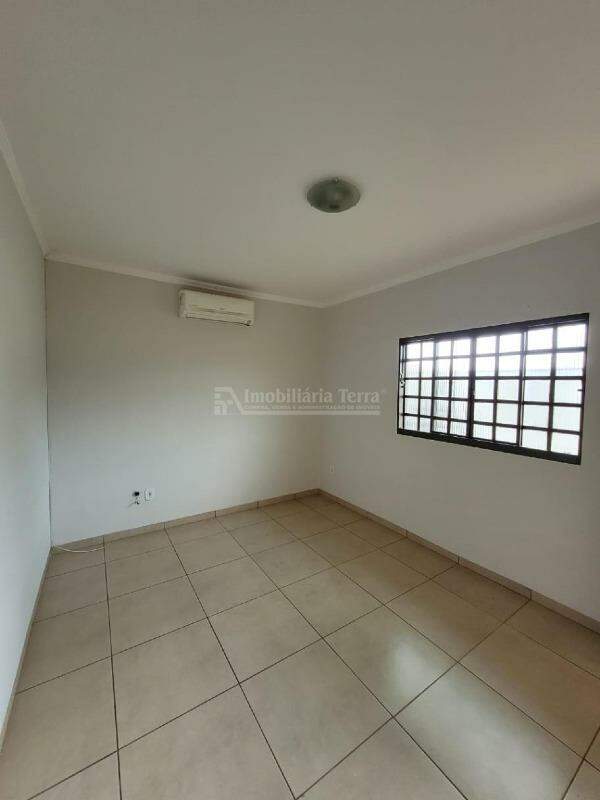 Casa com 3 quartos sendo 1 suíte no BNH III Plano em Dourados/MS — foto 5