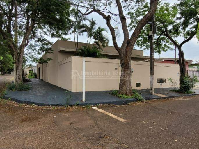 Casa com 3 quartos sendo 1 suíte no BNH III Plano em Dourados/MS — foto 2