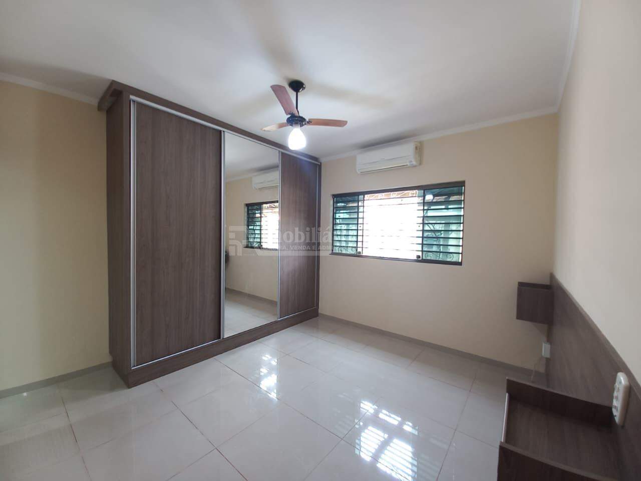 Casa com 3 quartos sendo 1 suíte no Santa Fé em Dourados/MS — foto 12