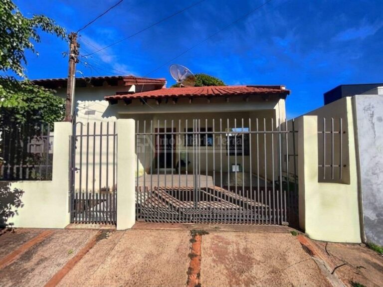 Casa com 2 quartos sendo 1 suíte no Vila Esperança em Dourados/MS