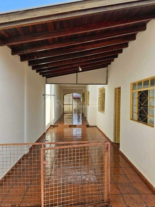 Casa com 3 quartos sendo 1 suíte no Centro em Dourados/MS — foto 2
