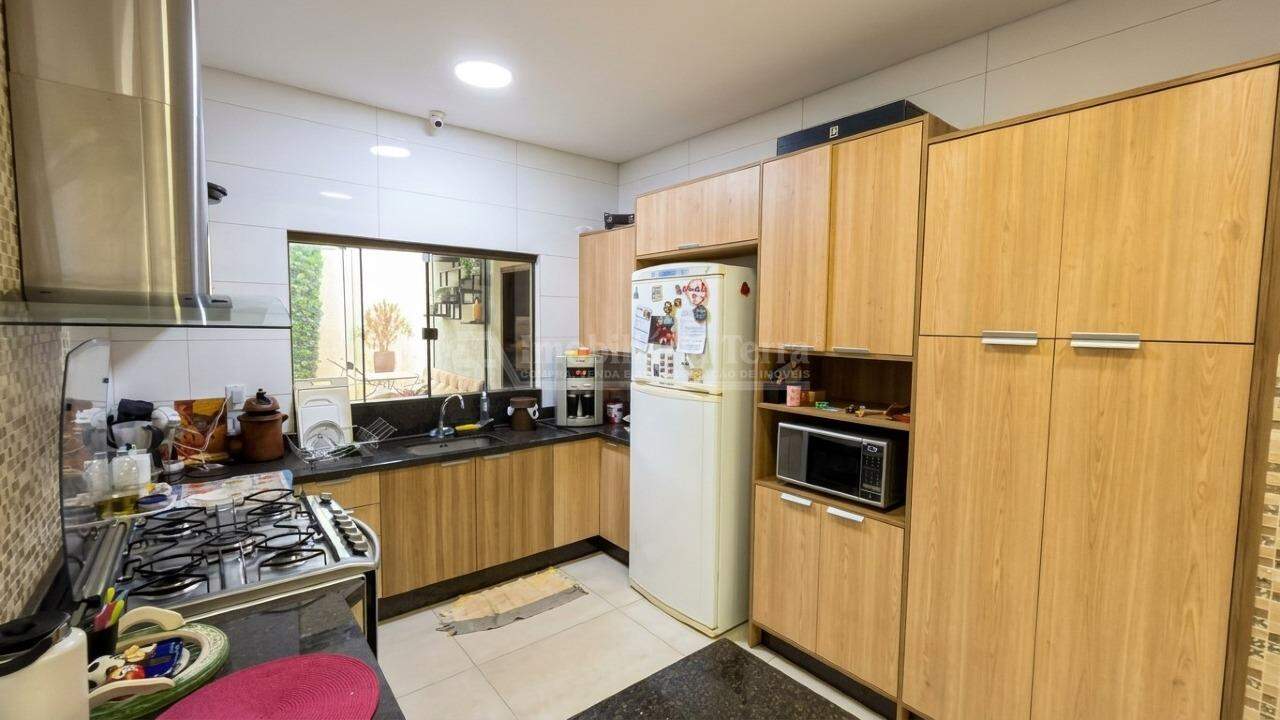 Casa com 4 quartos sendo 1 suíte no Parque Alvorada em Dourados/MS — foto 4