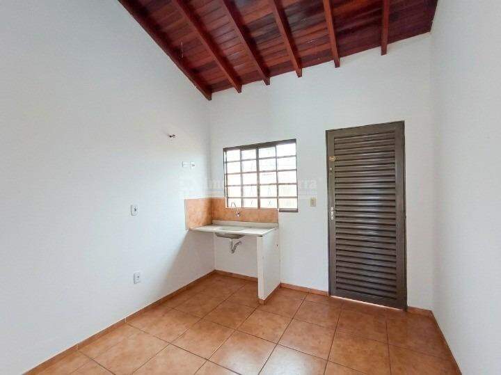 Kitnet com 1 quartos sendo 1 suíte no Jardim Universitário em Dourados/MS — foto 3
