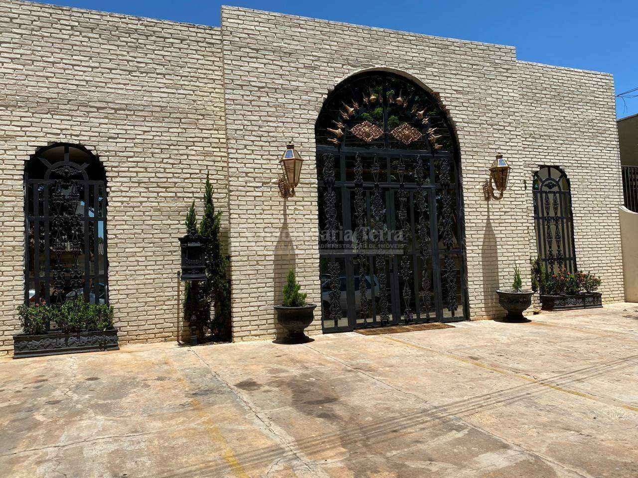 Prédio no Jardim Caramuru em Dourados/MS — foto 1