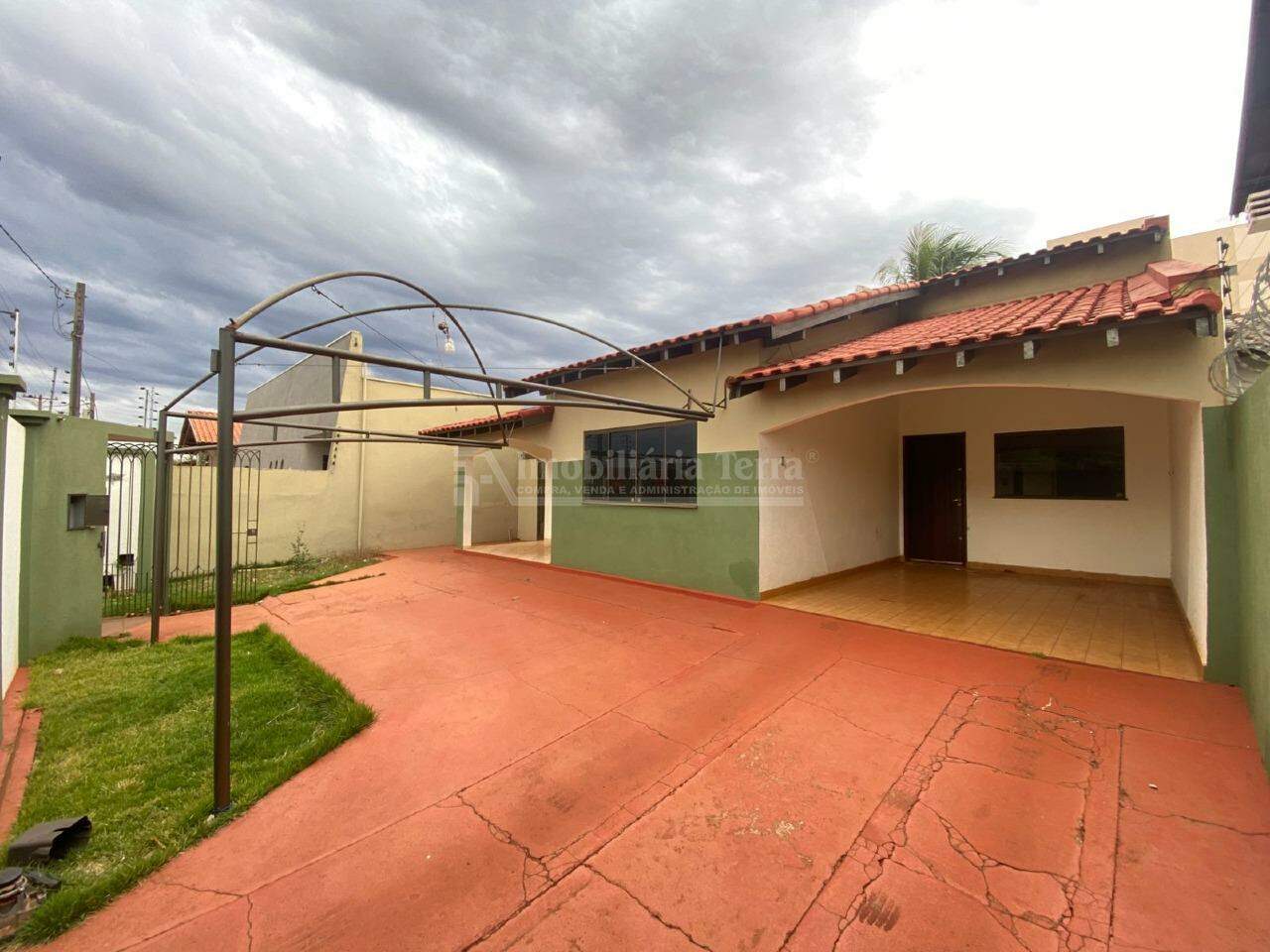 Casa com 5 quartos sendo 1 suíte no Vila São Francisco em Dourados/MS — foto 2