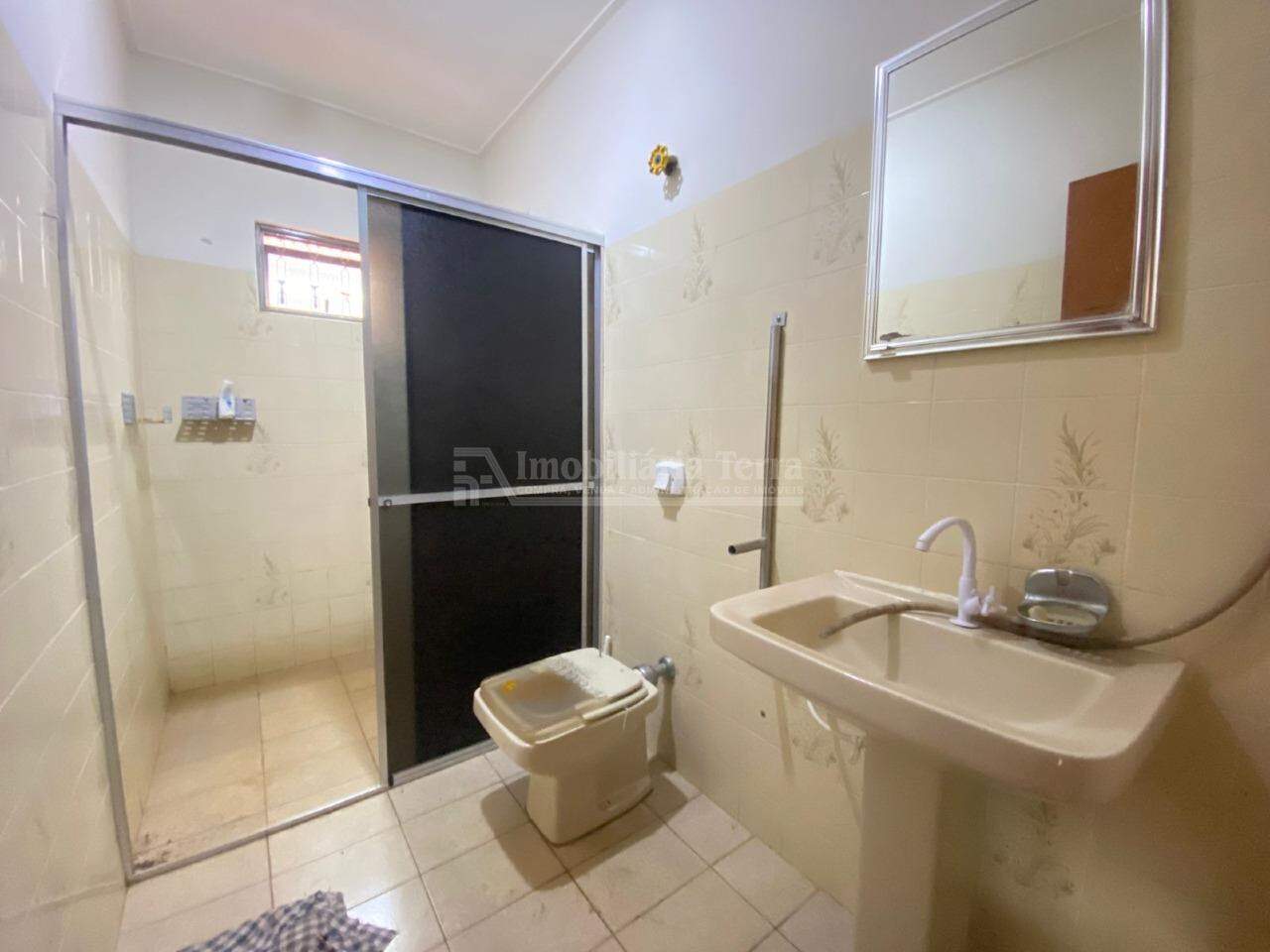 Casa com 5 quartos sendo 1 suíte no Vila São Francisco em Dourados/MS — foto 12