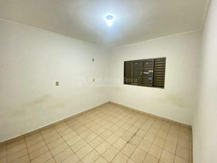 Casa com 5 quartos sendo 1 suíte no Vila São Francisco em Dourados/MS — foto 8