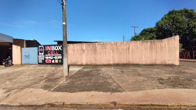 Terreno/Lote no Jardim Itália em Dourados/MS