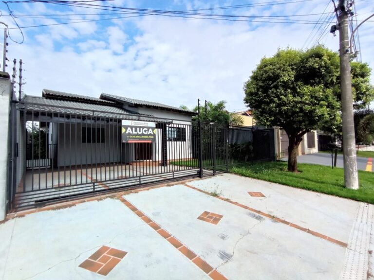 Casa com 4 quartos sendo 1 suíte no Parque Alvorada em Dourados/MS