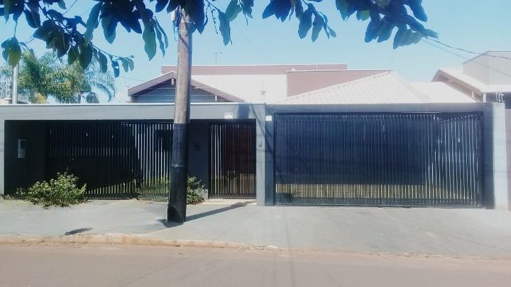 Casa com 3 quartos no Pioneiro em Fátima do Sul/MS