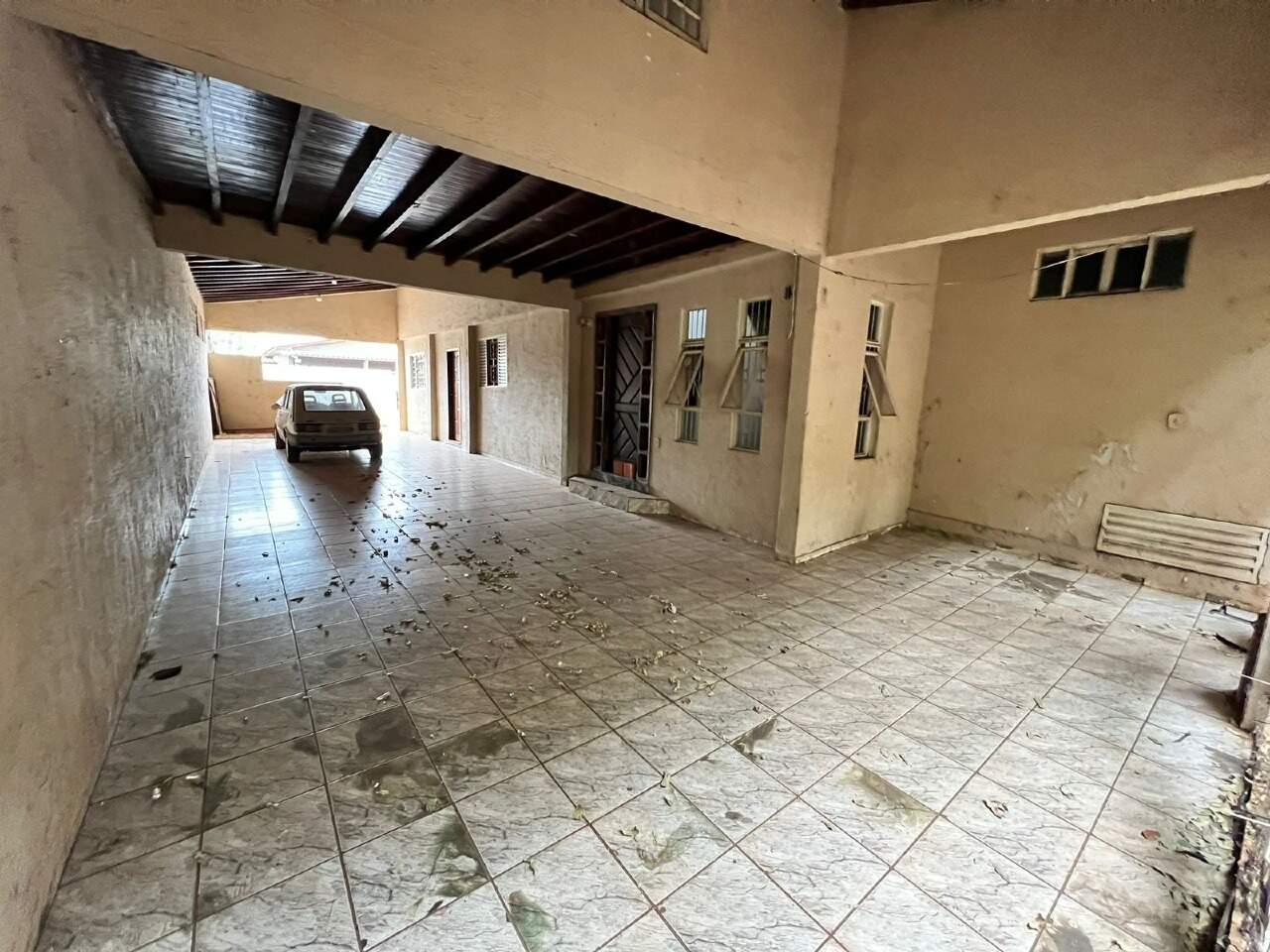 Casa com 4 quartos sendo 1 suíte no Jardim São Pedro em Dourados/MS — foto 2