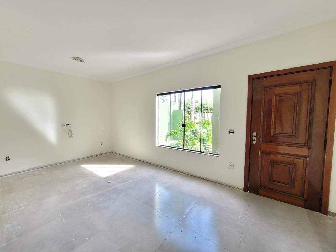 Casa com 3 quartos sendo 1 suíte no Jardim Tropical em Dourados/MS — foto 2