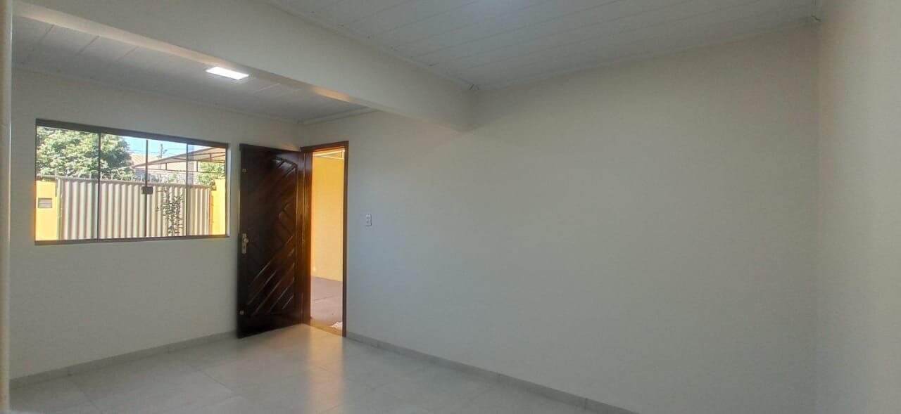 Casa no Conjunto Habitacional Terra Roxa, foto 4 de 11