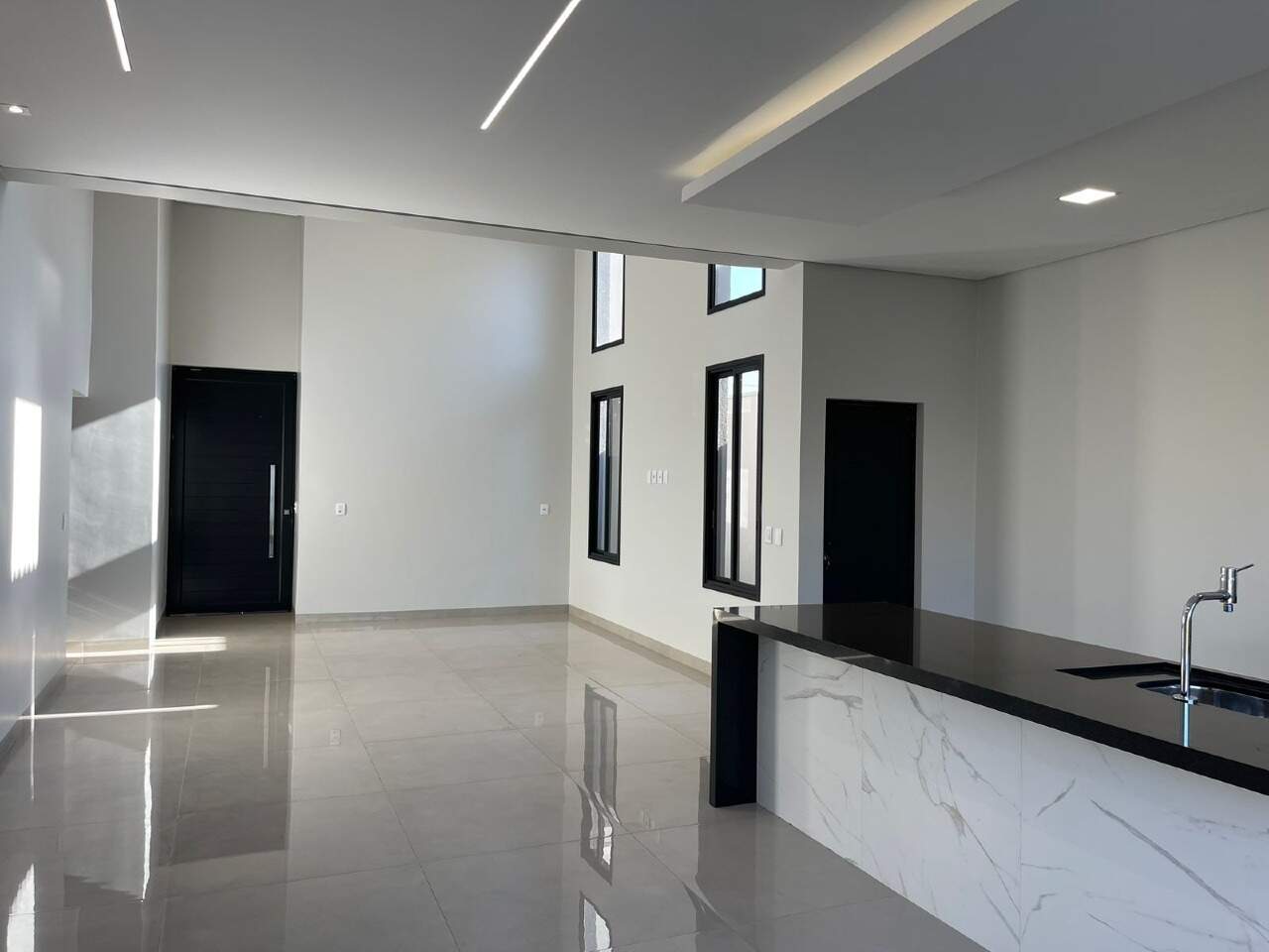 Casa com 2 quartos sendo 1 suíte no Jardim Cristhais em Dourados/MS — foto 3