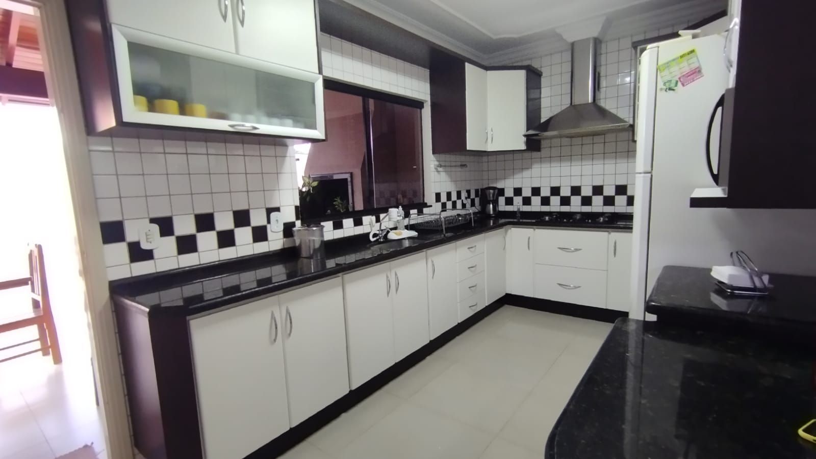 Casa com 4 quartos sendo 1 suíte no BNH II Plano em Dourados/MS — foto 11