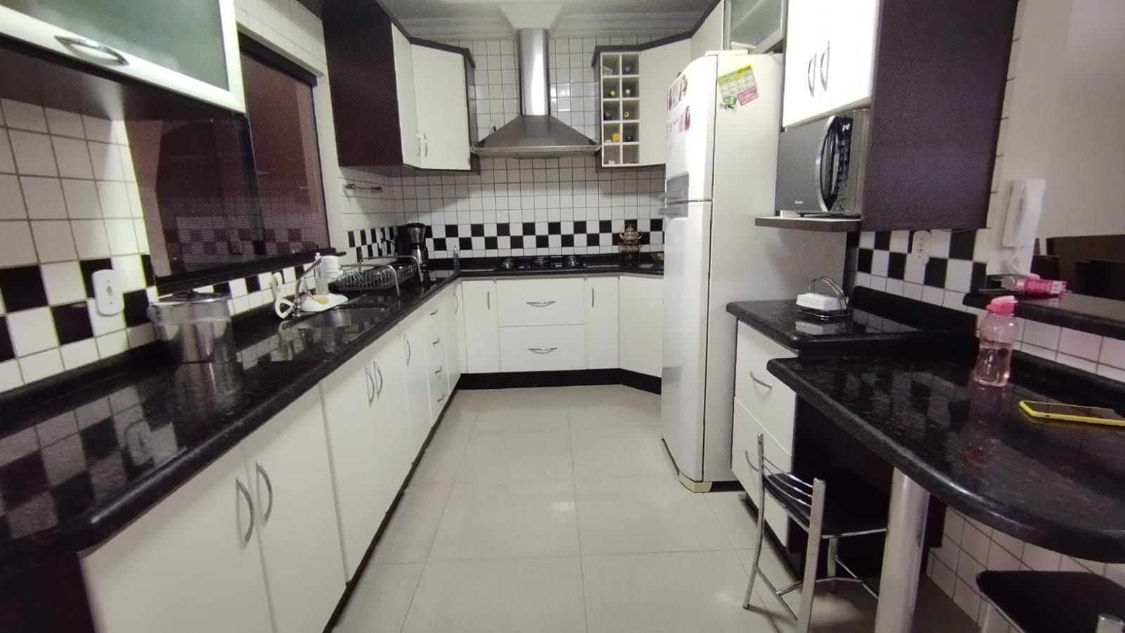 Casa com 4 quartos sendo 1 suíte no BNH II Plano em Dourados/MS — foto 12
