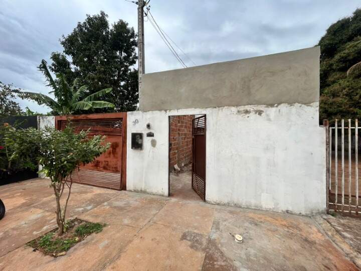 Casa com 3 quartos no Jardim Hilda em Dourados/MS