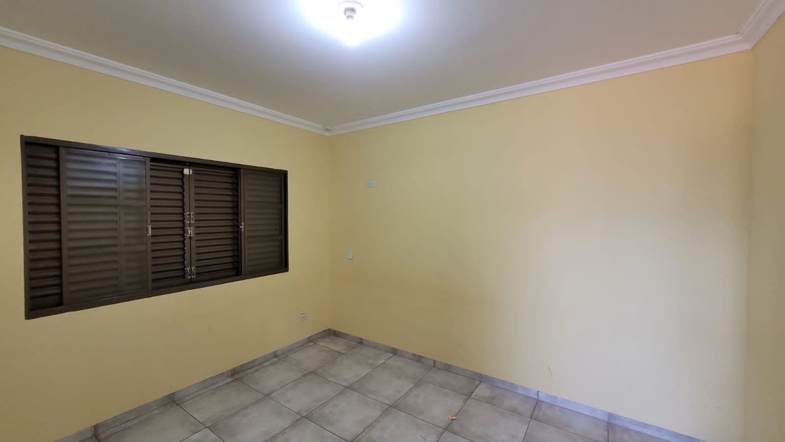 Casa com 4 quartos sendo 1 suíte no Jardim Europa em Dourados/MS — foto 4